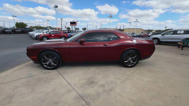 2018 dodge challenger sxt