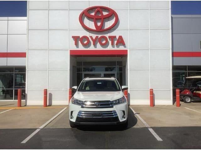 2019 toyota highlander in poplar bluff, missouri