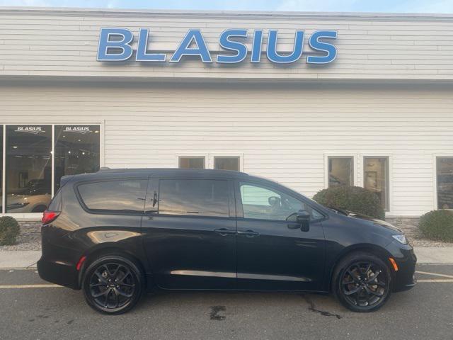 2021 chrysler pacifica limited