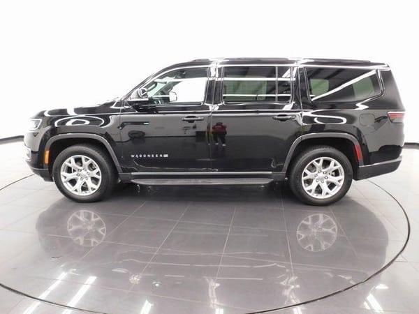 2022 jeep wagoneer in chicago, illinois