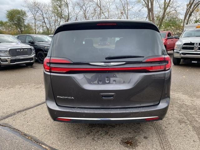 2022 chrysler pacifica touring