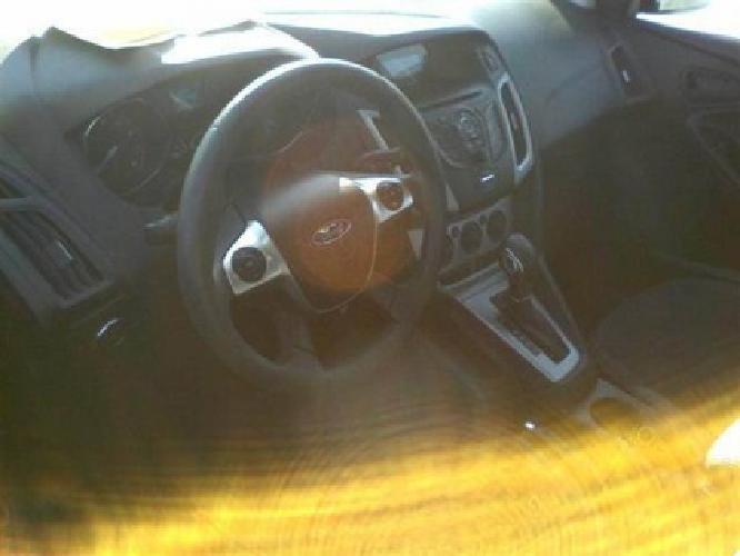 2012 ford focus se hatchback 4d in reseda, ca