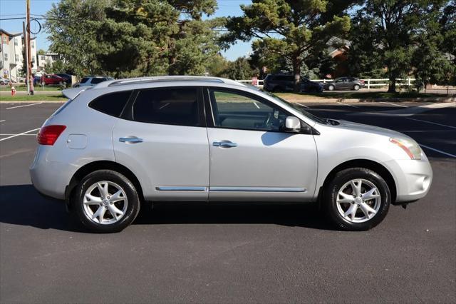 2011 nissan rogue sv