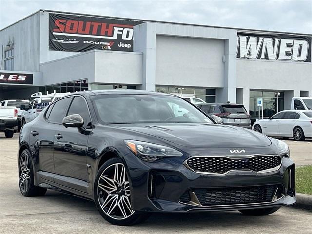 2022 kia stinger gt2