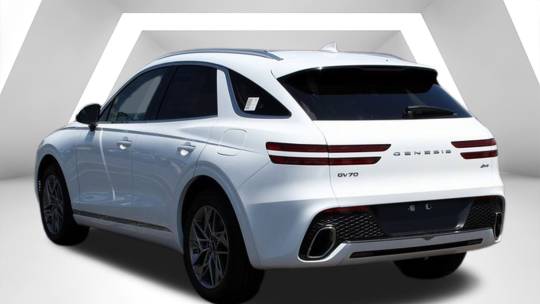 2025 Genesis GV70