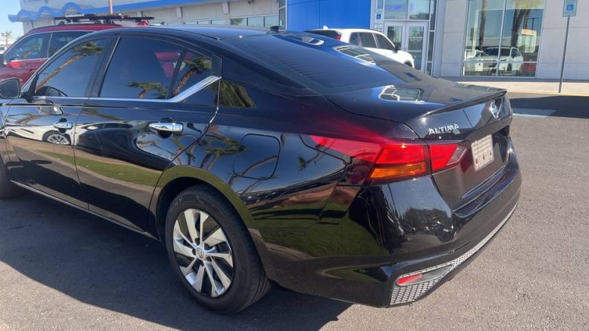 2019 nissan altima 2.5 s
