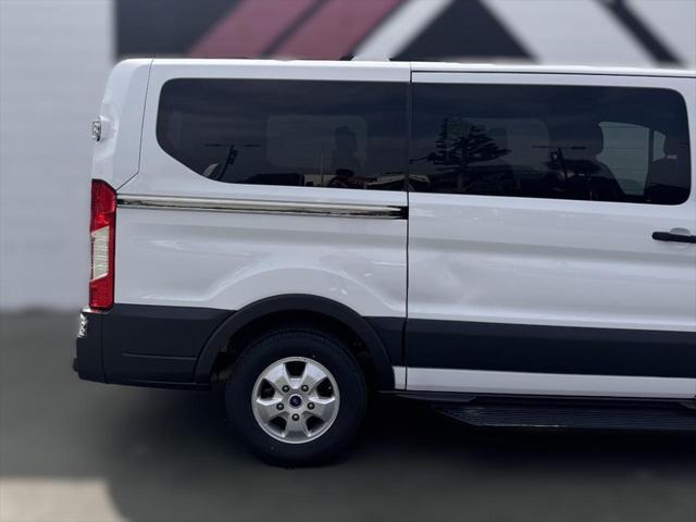 2018 ford transit-150 xlt