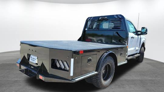 new 2024 ford super duty f-350 chassis cab xl 4wd reg cab 145" wb 60" ca