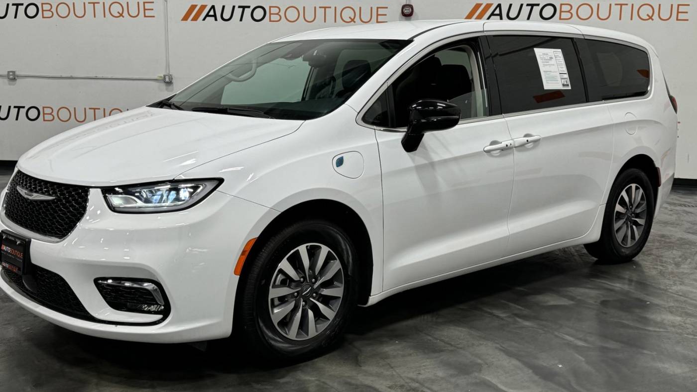2024 chrysler pacifica plug-in hybrid select