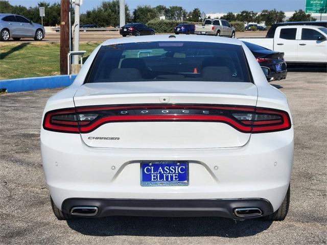 2022 dodge charger sxt