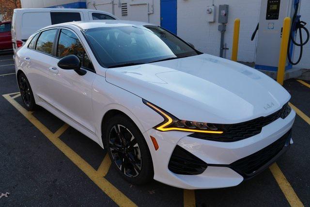 2022 kia k5 gt-line