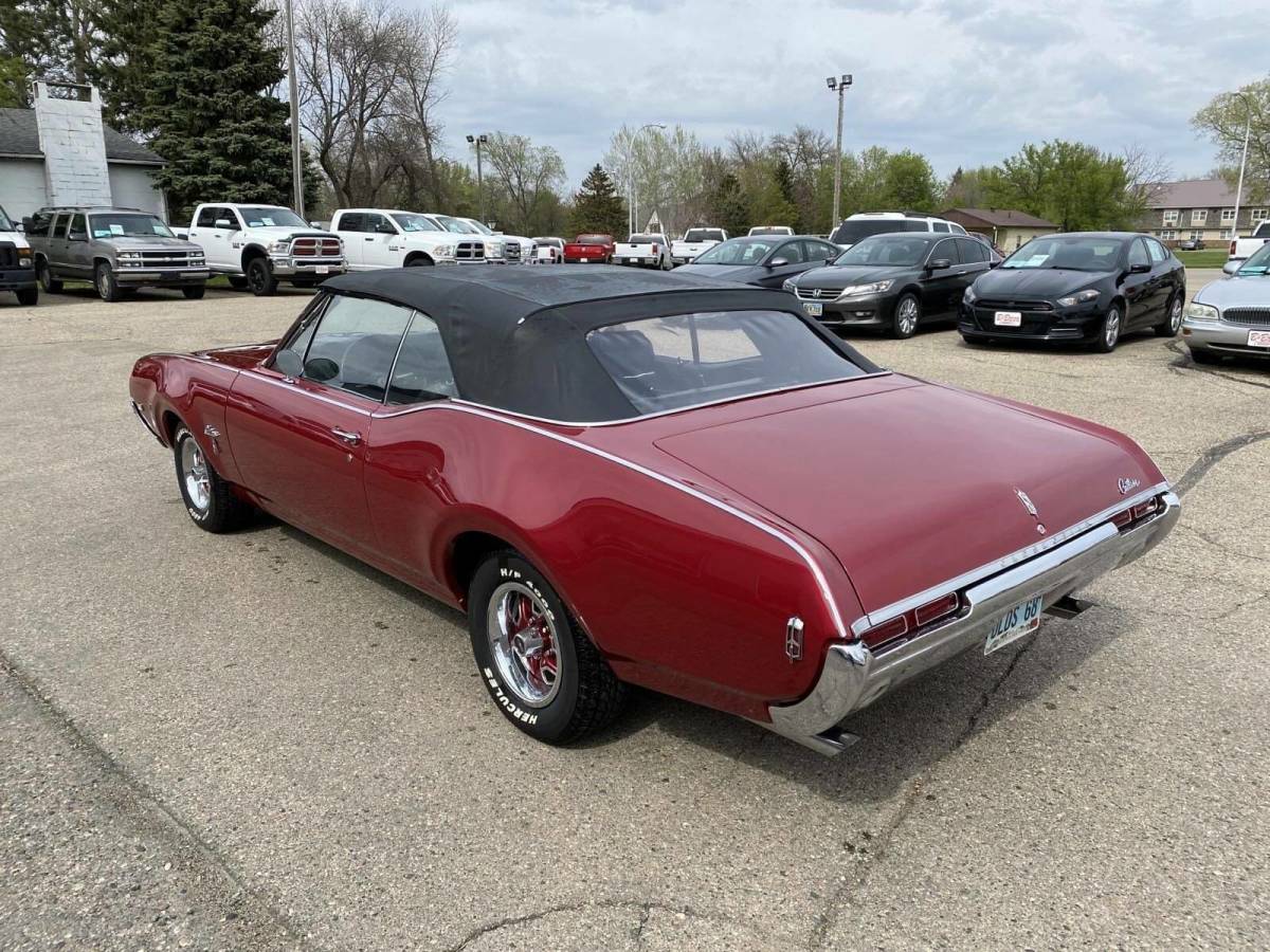 1968 oldsmobile cutlass s convertible 79800 miles scarlet red convertible 8 cyl