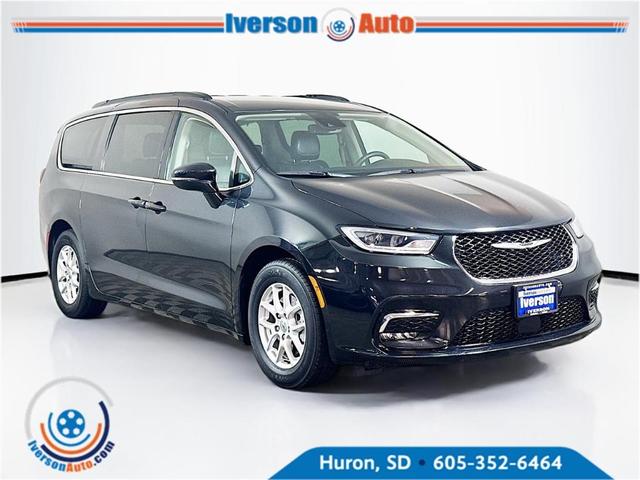 2022 chrysler pacifica touring-l