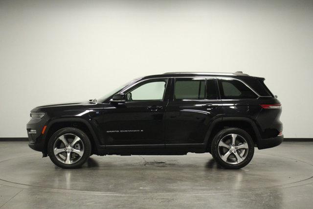 2022 jeep grand cherokee 4xe base