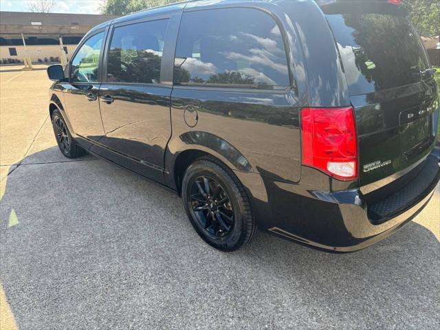 2019 dodge grand caravan se