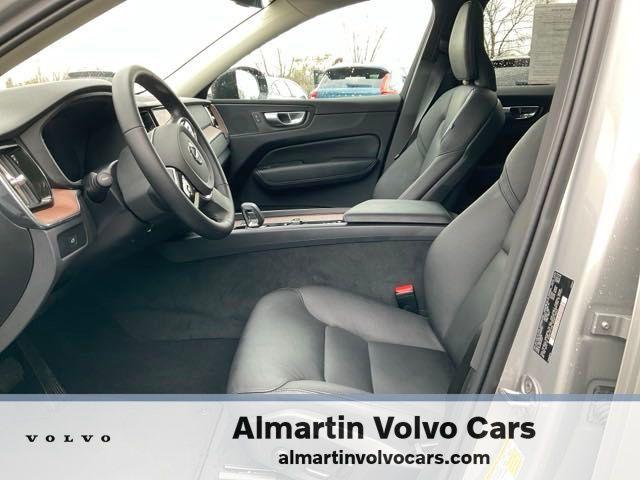 2024 volvo xc60 b5 plus dark