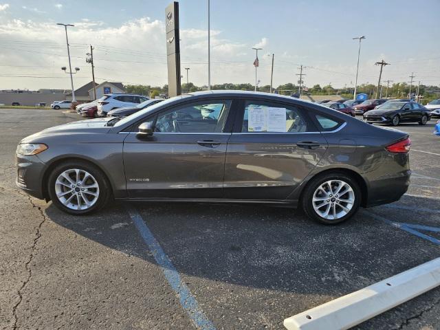 2019 ford fusion hybrid se