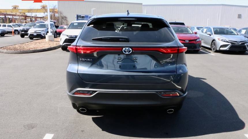 2021 toyota venza le