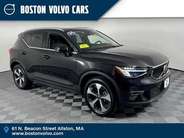 2024 volvo xc40 b5 plus bright theme