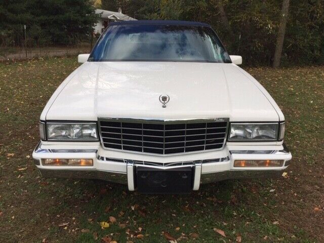1993 cadillac sedan deville roadster with 32,000 miles ! a beautiful classic