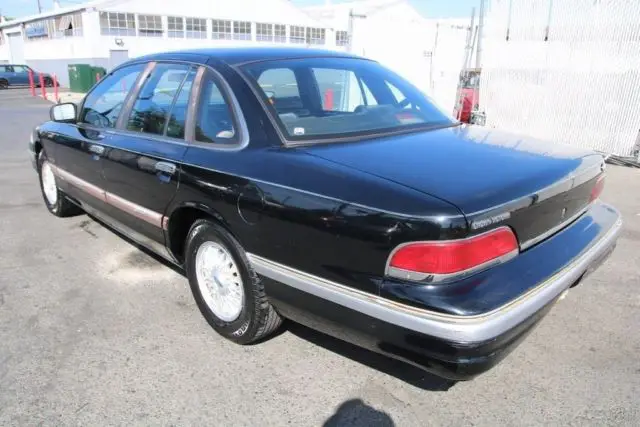 1992 crown victoria lx automatic 8 cylinder no reserve