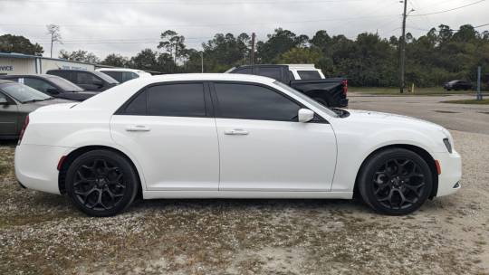 2019 Chrysler 300