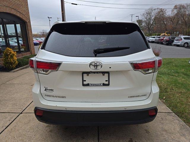 2016 toyota highlander limited
