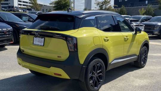 2025 Nissan Kicks sr