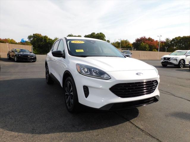 2021 ford escape se
