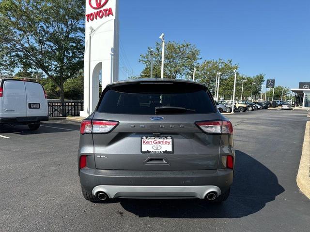 2022 ford escape sel