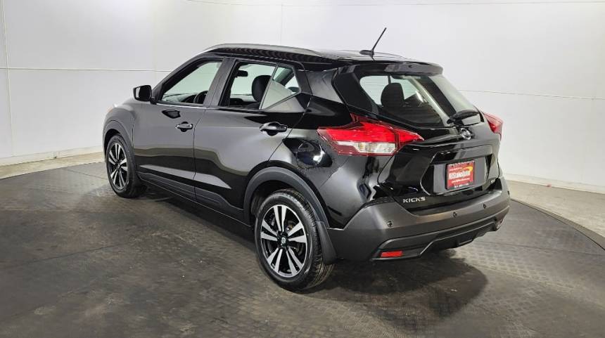 2020 nissan kicks sv
