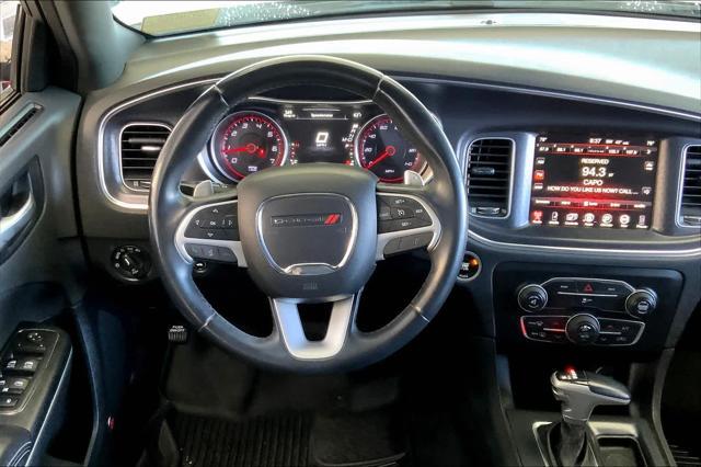 2016 dodge charger sxt