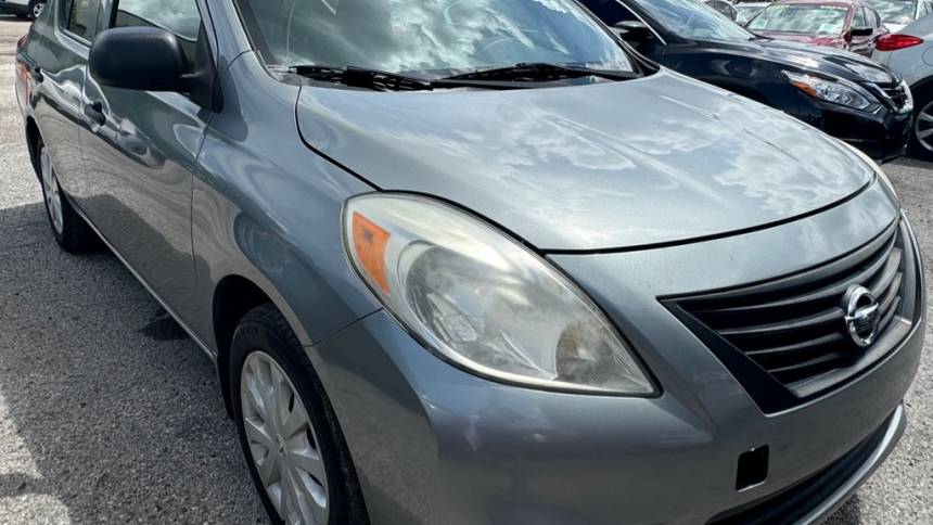 2013 nissan versa