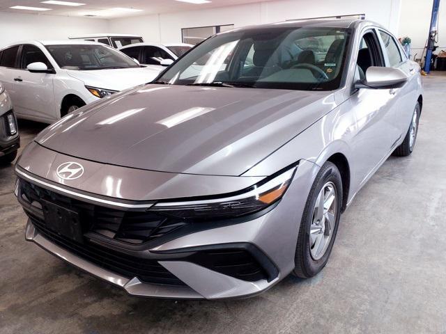 2024 hyundai elantra se