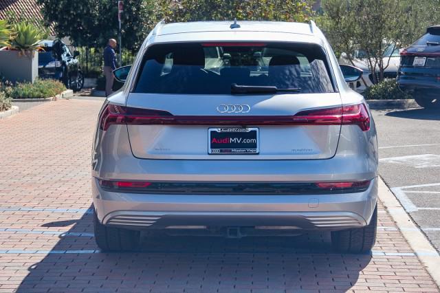 2022 audi e-tron premium plus