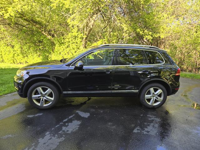 2013 volkswagen touareg vr6 lux