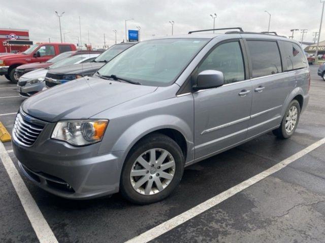 2014 chrysler town & country touring