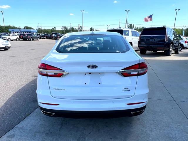 2020 ford fusion se