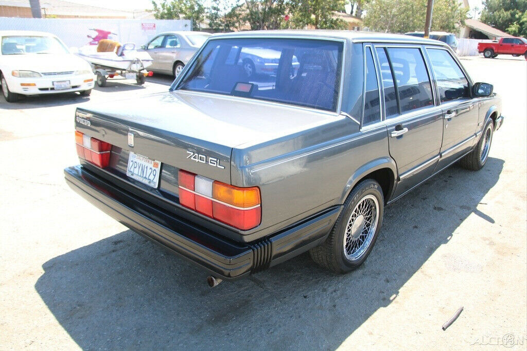 1989 volvo 740 gl sedan automatic 4 cylinder no reserve