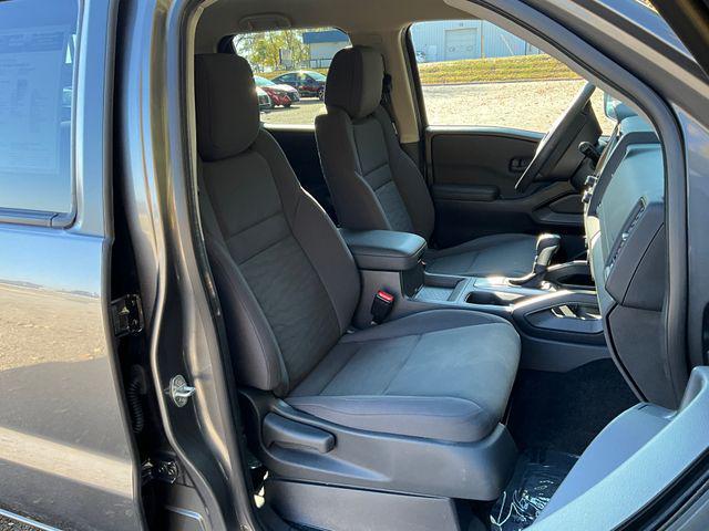2022 nissan frontier s