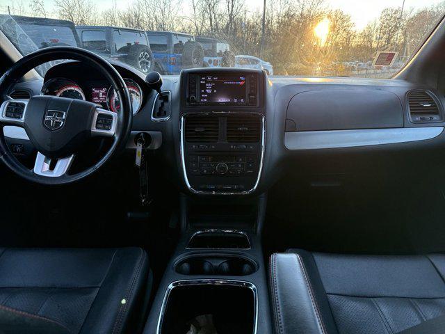 2019 dodge grand caravan gt