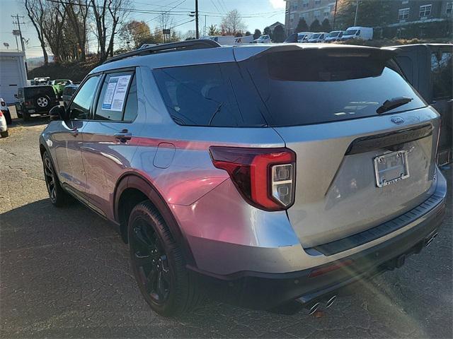 2022 ford explorer st
