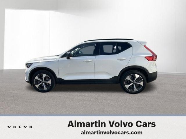 2023 volvo xc40 b5 awd plus dark