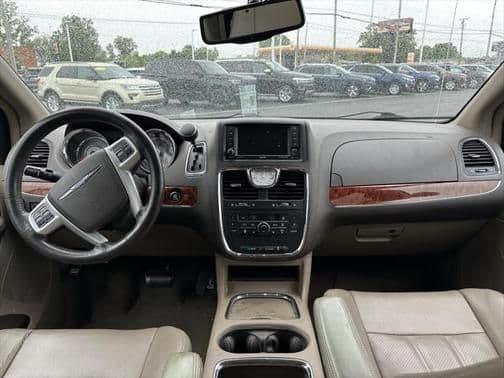 2014 chrysler town & country touring-l in troy, ohio