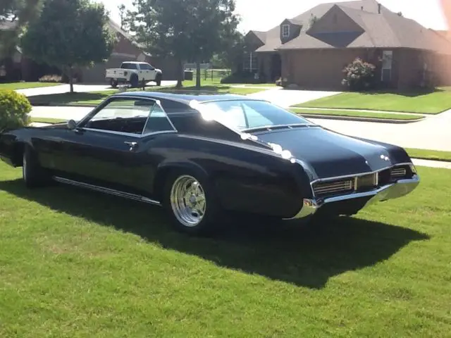 1967 buick riviera reserve lowered!!!