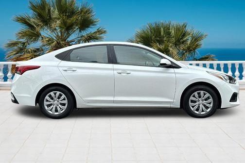 2022 hyundai accent