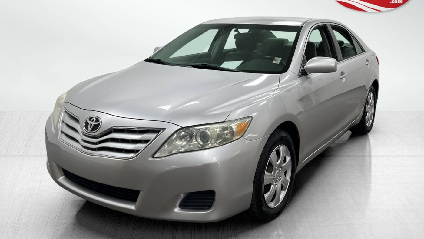 2010 toyota camry le