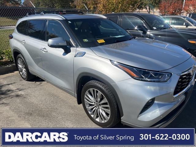 2022 toyota highlander platinum