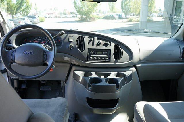 2007 ford e150 base