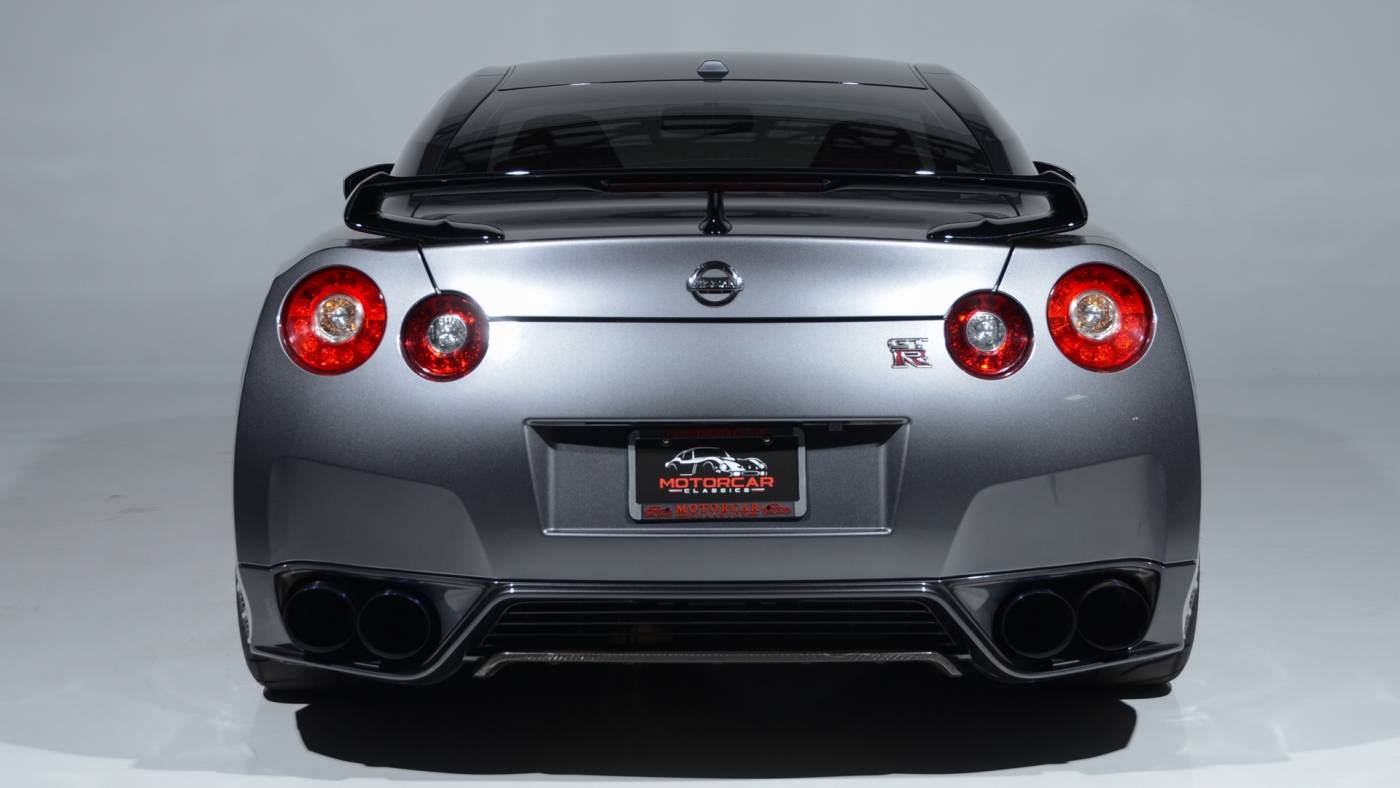 2012 nissan gt-r premium